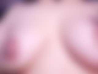 LauRoberts's Live Sex Cam Show