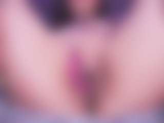 LauRoberts's Live Sex Cam Show