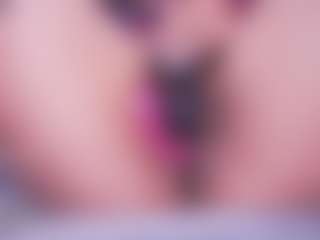 LauRoberts's Live Sex Cam Show