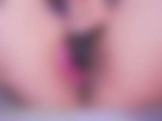 LauRoberts's Live Sex Cam Show