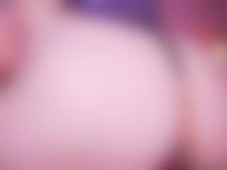 Live cam show with LauRoberts - Athletic Blowjob on SxyPornLive