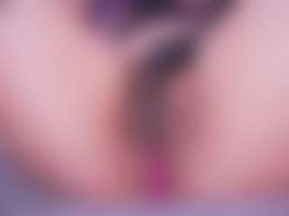 LauRoberts's Live Sex Cam Show