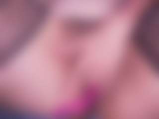 LauRoberts's Live Sex Cam Show