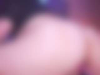 Live cam show with LauRoberts - Teen (18+) on Camsoda
