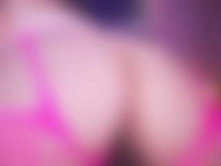 LauRoberts's Live Sex Cam Show