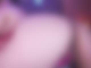 LauRoberts's Live Sex Cam Show