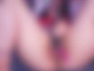 LauRoberts's Live Sex Cam Show