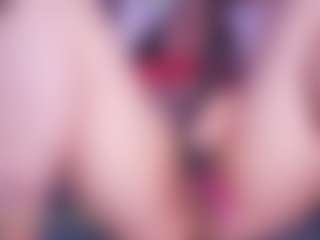 LauRoberts's Live Sex Cam Show