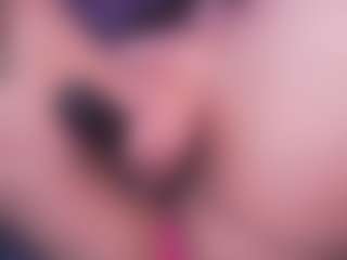 Live cam show with LauRoberts - Oil on Camsoda