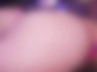 LauRoberts's Live Sex Cam Show