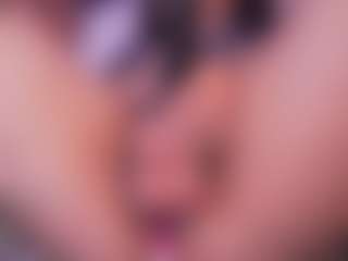 Live cam show with LauRoberts - Blue Eyes on madthumbs