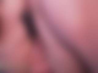 Live cam show with LauRoberts - Control on dropp.cam