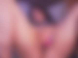 Live cam show with LauRoberts - Blonde Hair Lovense on xxxlivecams.org