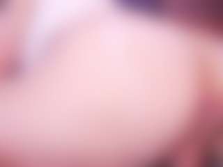 Live cam show with LauRoberts - Blonde Hair Amateur on Camsoda