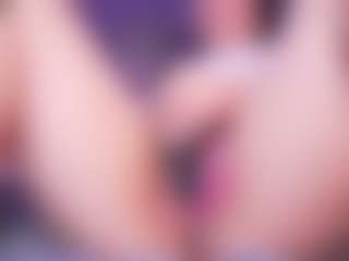 LauRoberts's Live Sex Cam Show