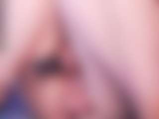 LauRoberts's Live Sex Cam Show