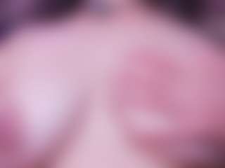 LauRoberts's Live Sex Cam Show