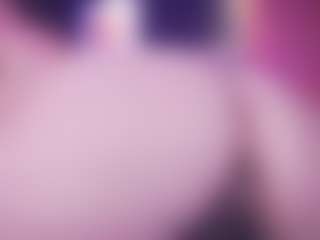 LauRoberts's Live Sex Cam Show