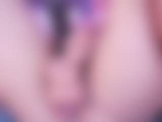 LauRoberts's Live Sex Cam Show