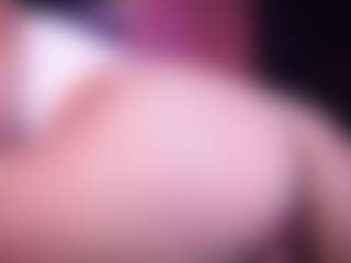 LauRoberts's Live Sex Cam Show