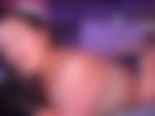 LauRoberts's Live Sex Cam Show