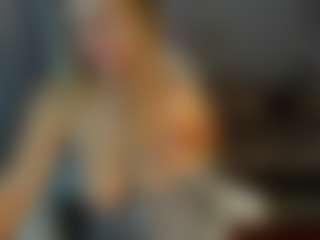 Live cam show with Mariellie - Cumshot on CamClone