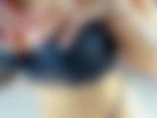 Live cam show with Mariellie - Average on Streamer API