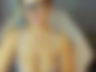 Live cam show with Mariellie - Smoke on StripNow