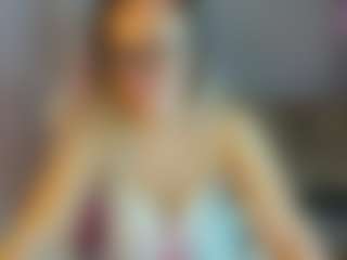 Live cam show with Mariellie - Blondie on camwithhim.com