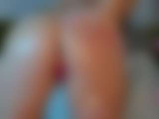 Live cam show with Mariellie - Smoke on AdultVida.com