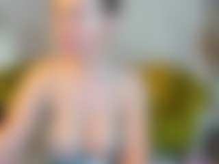 Live cam show with Mariellie - Green Eyes on EXY