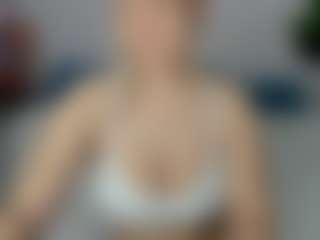 Live cam show with Mariellie - Average on Camiplay Live