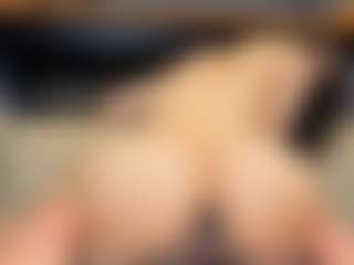 Live cam show with TayteElswick - Green Eyes on CamClone