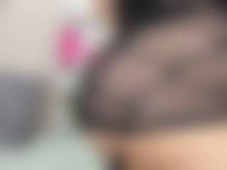 DestinySins, modelo webcam MILF transmitiendo en vivo