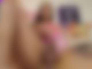 girl-hotbicth's Live Sex Cam Show