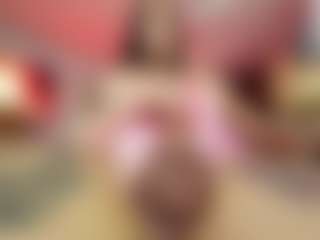 girl-hotbicth's Live Sex Cam Show