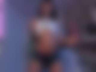Spettacolo in cam dal vivo con meganthompsonn - Body Massage su Camsoda