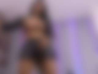 crystalevains's Live Sex Cam Show