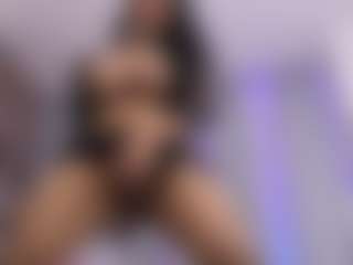 crystalevains's Live Sex Cam Show