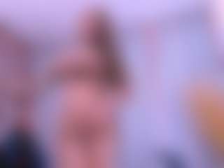 crystalevains's Live Sex Cam Show