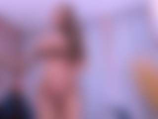Live cam show with crystalevains - Gape on Camsoda