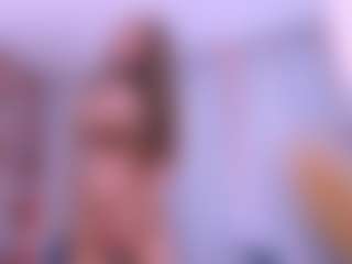 Live cam show with crystalevains - Dirty Talk on madthumbs