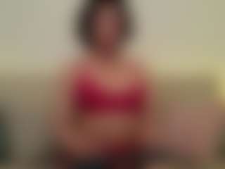 Live cam show with Annie Monroe - Spank on Camsoda