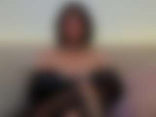Live cam show with Annie Monroe - Athletic Brown Eyes on Hubzter Live