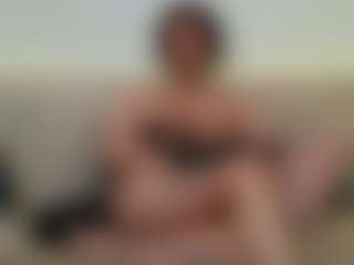 Live cam show with Annie Monroe - Body Massage on slutload