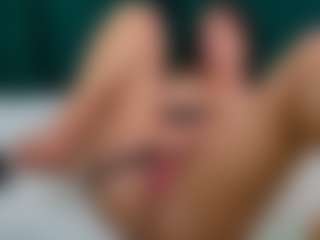Live cam show with MollyMosley - Living Room on Milfs Live