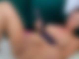 Live cam show with MollyMosley - Spank on slutload