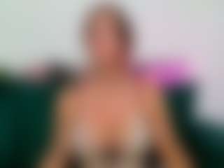 MollyMosley's Live Sex Cam Show