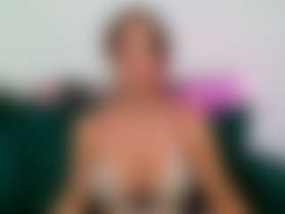 MollyMosley's Live Sex Cam Show