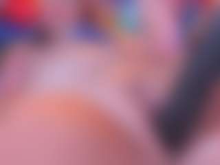 Live cam show with violet - Curvy on Camsoda